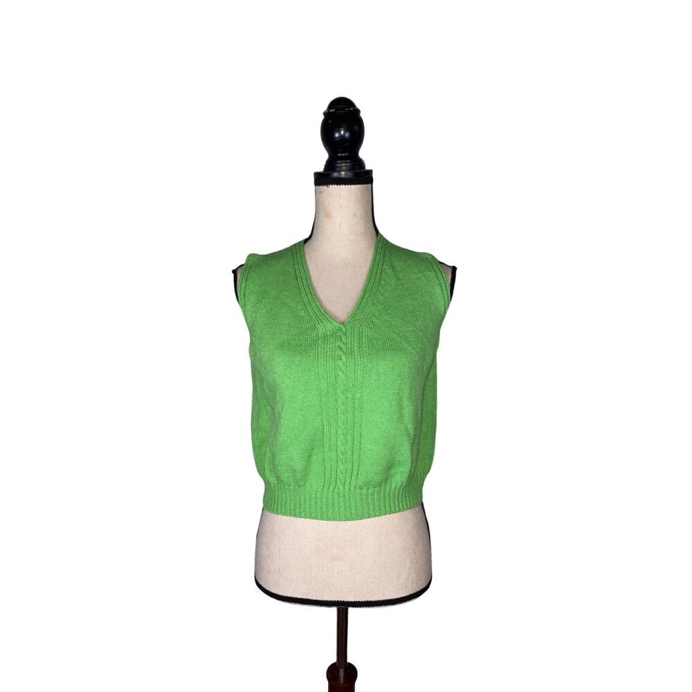 St. John Collection by Marie Gray Green V-Neck Knit Crop Tank Top  Size: P /US 2